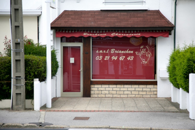 boucherie-MOISSAC BELLEVUE-min_france_frankreich_commerce_frankrijk_francia_delicatessen_butchery_charcuterie-424328